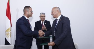 "فودافون مصر" توقع مذكرة تفاهم مع هيئة تنمية واستخدام الطاقة الجديدة والمتجددة بمؤتمر المناخ  COP27