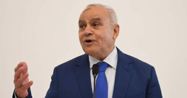 مواجهة التصحر وتلوث الهواء..عالم مصرى يقدم حلولا لمواجهة تغير المناخ