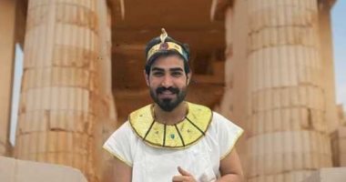 "زين" يوثق بعدسته زيارته داخل المتحف القومى للحضارة المصرية بالفسطاط