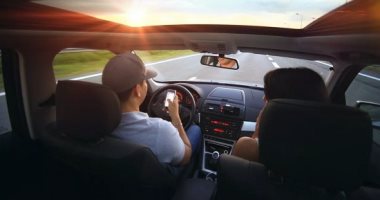 احمى كوكبك.. 4 أفكار بسيطة وصديقة للبيئة للذهاب يومياً للعمل 
