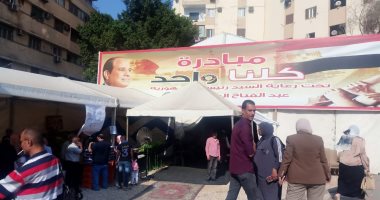 "الجيزة" تظهر العين الحمراء للتجار الجشعين.. اللواء أحمد راشد: لا تهاون مع من تسول له نفسه التلاعب بقوت المواطن.. وإقامة معارض ثابتة ومتنقلة لضبط أسعار السوق.. وتجهيز أماكن لبيع اللحوم والخضراوات فى أماكن عدة