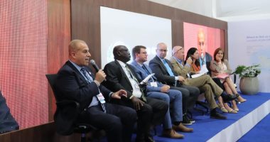 مركز القاهرة ينظم جلسة بمؤتمر cop27 حول تحديات النزوح القسرى فى أفريقيا