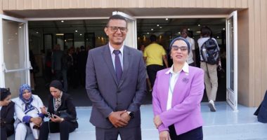 وزيرة البيئة تستقبل المغامر المصرى "على عبده" بقمة المناخ cop27 لتهنئتة بنجاح مبادرة "رحلة إلى قمة المناخ"