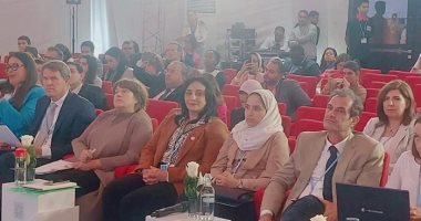 نائب وزير السياحة والآثار تشارك في اجتماع لجنة السياحة والاستدامة بمنظمة السياحة العالمية