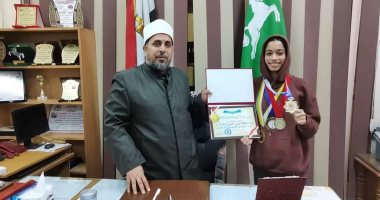 أزهر الشرقية يكرم بطلة العالم وأفريقيا للكاراتيه.. صور
