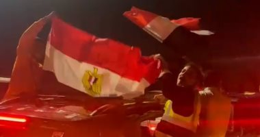 بالأعلام والأغانى الوطنية.. مسيرات حاشدة فى محافظات مصر لدعم الرئيس السيسي والاحتفال بنجاح قمة المناخ.. السيارات تجوب شوارع المدن.. الشباب يتصدرون المشهد.. وهتافات ضد دعاة الفوضى.. فيديو وصور