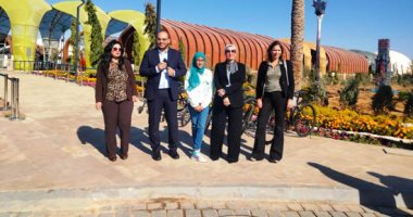 على هامشcop27.. وزيرة البيئة تسلم الفائزين بمسابقة "صحتنا من صحة كوكبنا" دراجات هوائية