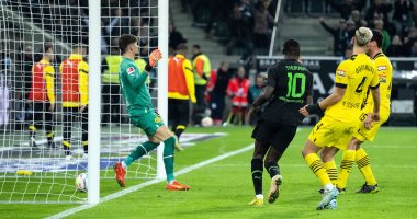 دورتموند يواصل نتائجه الضعيفة فى الدوري الألماني بالخسارة أمام مونشنجلادباخ