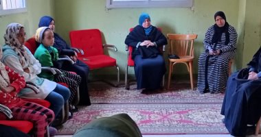 قومى المرأة بالشرقية يواصل تنظيم جلسات الدوار لتنمية الأسرة المصرية بقرى حياة كريمة