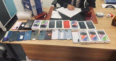 ضبط راكب حاول استغلال ازدحام صالة الوصول بالركاب لتهريب 24 تليفونا