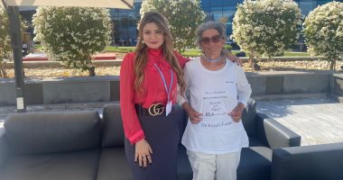 السويدية "دوروثى هيلد براند" تكشف لـ"اليوم السابع" تفاصيل لقائها بالرئيس السيسى ورحلة الـ8228 كم بالدراجة.. وتؤكد: ممتنة للترحيب الكبير.. ومسيرتى استغرقت أكثر من 4 أشهر.. وقمة جلاسكو كانت مخيبة للآمال.. صور