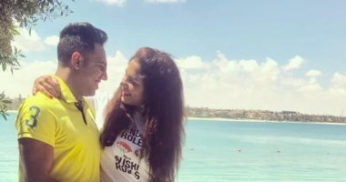 أوس أوس يحتفل بعيد ميلاد زوجته بصورة ورسالة: كل سنة وانتى قلبى وعمرى