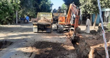 تطوير شامل للبنية التحتية بمدينة إدفو ورصف الطرق وتطوير المراسي.. صور