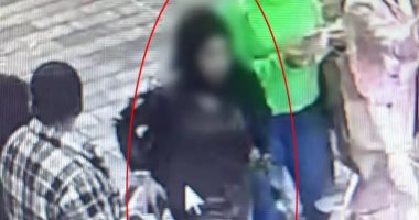 نشطاء أتراك يتداولون صورة سيدة يشتبه فى تورطها بانفجار ميدان تقسيم