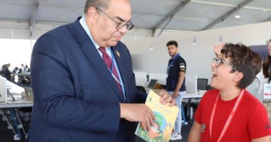 قصة ناشط المناخ الصغير.. جاء من كولومبيا لشرم الشيخ للمشاركة فى cop27.. فرانشيسكو خافيير فيرا لـ"اليوم السابع" سعيد بزيارتى الأولى لمصر وبترجمة كتابى حول المناخ للغة العربية.. ومشاركة الأطفال ميزة للقمة الحالية