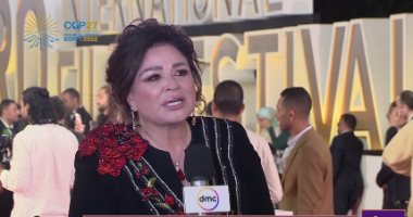 الفنانة إلهام شاهين عن "الدريس كود": "فيه رقى.. ومش لازم نلبس مفتوح"