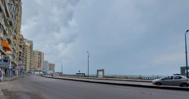 سحر الشتاء بدأ بالإسكندرية.. أمطار رعدية فجرا وسحب ركامية بالسماء