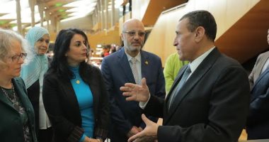 رئيس الهيئة العامة لتعليم الكبار يتفقد إنجازات مكتبة الإسكندرية لمحو الأمية