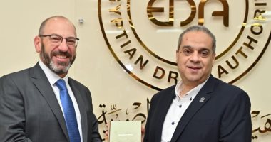 رئيس هيئة الدواء يستقبل المدير التنفيذى لدستور الأدوية الأمريكى