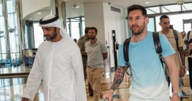 ميسي يصل أبو ظبي استعدادا لخوض مباراة الأرجنتين والإمارات.. فيديو