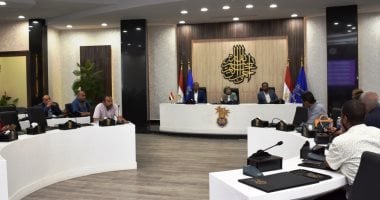 محافظة أسوان تناقش ضبط منظومة تراخيص البناء بمختلف الوحدات المحلية والقروية