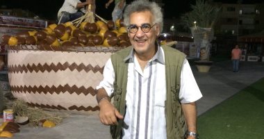 رحلة وحيد البلقاسى شيخ الحفارين حتى مشاركته بالملتقى التسويقى للتمور.. صور