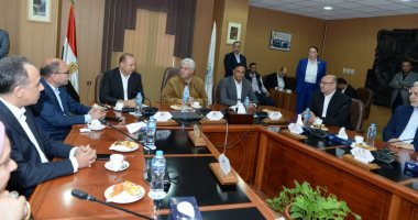 وزير التعليم العالى: الهيكل الإدارى للجامعات الأهلية سيشمل 3 نواب لرئيس الجامعة