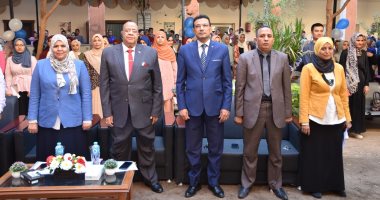 رئيس جامعة الأقصر يشهد حفل استقبال الطلاب الجدد بكلية الألسن.. صور