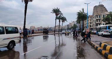 طقس غير مستقر بالإسكندرية.. غيوم وسحب وأمطار بعروس المتوسط.. صور