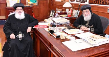 البابا تواضروس يستقبل عدداً من الأساقفة بالمقر الباباوى.. صور