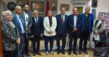 "تعليم بورسعيد" تشيد بجهود مجلس الأمناء لحل مشكلات العملية التعليمية