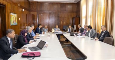 رئيس جامعة طنطا يتابع الموقف التنفيذى لمشروعات القطاع الطبى