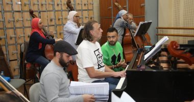 الموسيقار خالد حماد يجرى بروفات حفله بالأوبرا (صور)