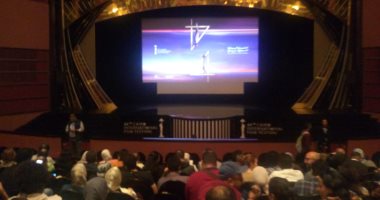 جمال سليمان وساندرا نشأت فى عرض فيلم The Fabelmansبمهرجان القاهرة السينمائي