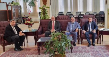 رئيس جامعة الزقازيق يستقبل نائب رئيس هيئة المستشفيات التعليمية