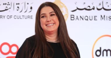 الأسود يسيطر على إطلالات النجمات فى رابع أيام مهرجان القاهرة 