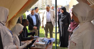 جامعة كفر الشيخ تنظم حملة للتوعية بمرض السكر وأعراضه بالحرم الجامعى