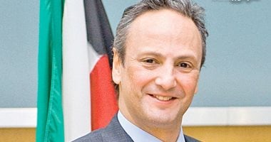 وزير خارجية الكويت يجدد موقف بلاده الثابت للحفاظ على وحدة وسيادة سوريا