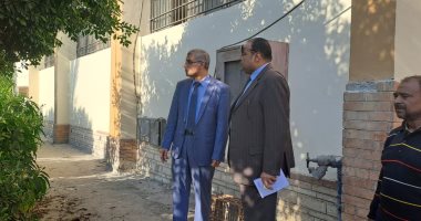 رئيس جامعة الزقازيق يتفقد عددا من القطاعات لمتابعة سير العمل بها