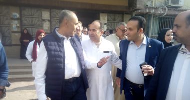 وكيل "صحة الغربية" يتفقد مستشفى المحلة العام ويستمع للمرضى