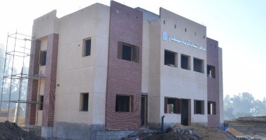 حياة كريمة تغير وجه الحياة بقرى مصر فى عهد الرئيس السيسى.. المرحلة الأولى تضم 30 ألف مشروع.. تبطين ترع 192 قرية في المنيا.. وتنفيذ 14 مجمع خدمات بأشمون المنوفية.. وتنفيذ 934 مشروعا بــ4.1 مليار جنيه بزفتي.. صور