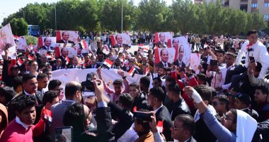 "طلاب من أجل مصر" بجامعة سوهاج تبعث رسالة دعم للدولة المصرية.. صور