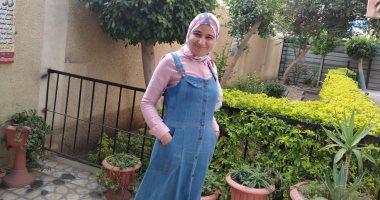 رنا حامد تتحدى الظلام وتحصل على الدكتوراه فى الأدب الإنجليزى بجامعة المنصورة.. تعمل مدرسة لغة إنجليزية منذ 6 أعوام بعد إتاحة الدولة الفرصة لذوى الهمم.. تؤكد: أمى صاحبة الفضل على بعد ربنا وبقول للرئيس ربنا يقويك