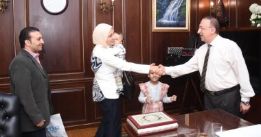 محافظ الإسكندرية: نراعي البعد الإنساني عند بحث شكاوى المواطنين  ونعيد فحصها 