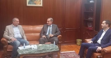 محافظ كفر الشيخ ورئيس مجلس إدارة التنمية الحضارية يناقشان عدة مشروعات تنموية