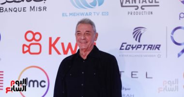 تكريم خاص للنجم محمود حميدة غدا بكواليس "فى حتة تانية" 