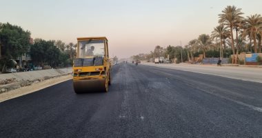 الجيزة تواصل تطوير ورصف طريق المنصورية / الطريق الأبيض بطول 7 كيلو مترات.. صور