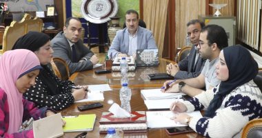 محافظ المنوفية يبحث خطة إنشاء وتطوير مستشفيات الشهداء وأشمون والسادات ومركز الأورام بمنوف
