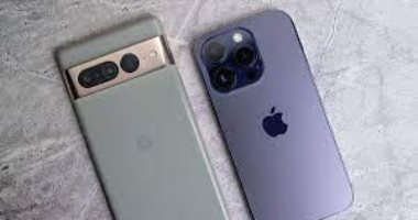إيه الفرق؟.. أبرز الاختلافات بين هاتفى Google Pixel 7 وiPhone XR