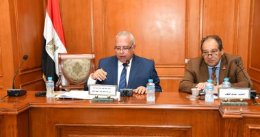 "إسكان الشيوخ" توافق على مشروع قانون التصالح فى مخالفات البناء.. الحكومة: نموذج 10 سيكون بمثابة رخصة.. نواب عن تنسيقية شباب الأحزاب يطالبون بلائحة تنفيذية تسهل تطبيق القانون.. وخصم 25% لحالات الدفع الفورى